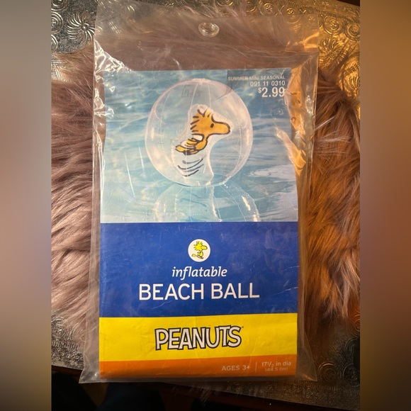 NIP Peanuts Woodstock inflatable beach ball 17.5" diameter - Picture 1 of 6